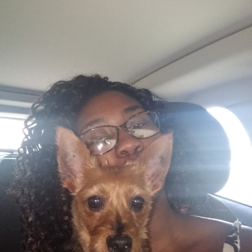 Meet your Posher, Mia